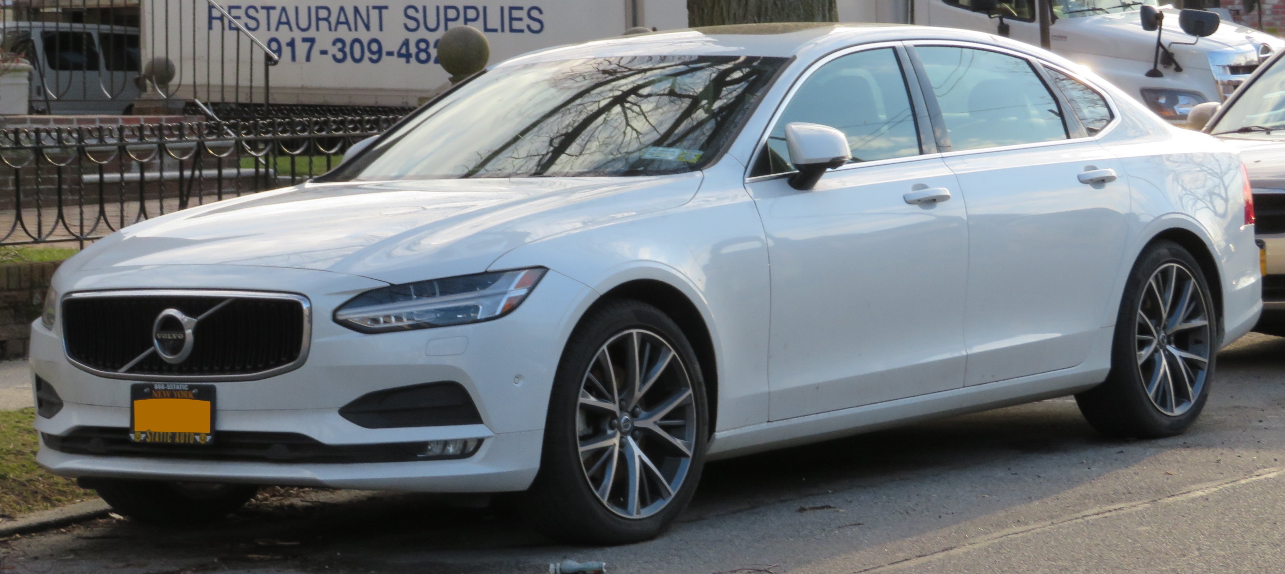 2018 Volvo V90